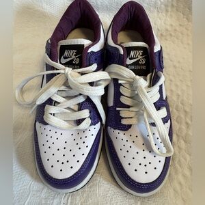 Nike SB Dunk Low Pro Shoes Kid Size 3 Purple